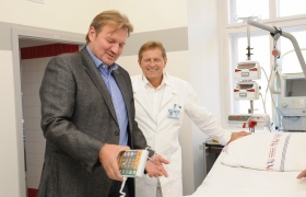 Daniel Hodek s primářem oddělení prof. MUDr. Rudolfem Špačkem Kliknutím zvětšíte obrázek