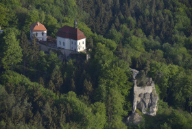 Zdroj: http://www.hrad-valdstejn.cz