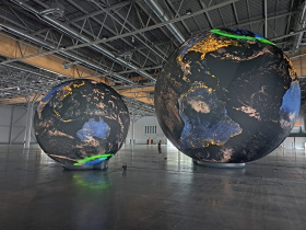 Lidé v létě zblízka uvidí temnou stranu Země