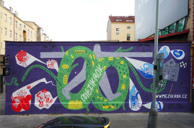 Na zdi holešovického Vnitroblocku vznikl nový mural Kliknutím zvětšíte obrázek