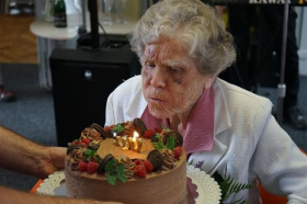 Stoletá oslavenkyně cvičí každé ráno