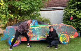 Zpívání z balkónu tentokrát podpoří malou Lilli