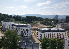 Dvaatřicet let na stavební trhu Dvaatřicet let na stavební trhu