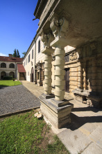 Grotta a malovaný sál