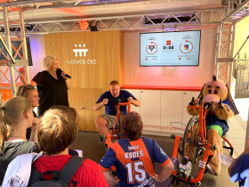 Oranžové kolo nadělovalo Oranžové kolo nadělovalo
