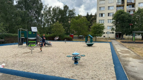 Na Vltavě se rozšířilo dětské hřiště Na Vltavě se rozšířilo dětské hřiště