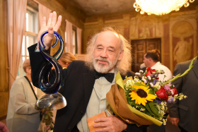 Čtyři osobnosti převzaly Čestná občanství městské části Praha 8