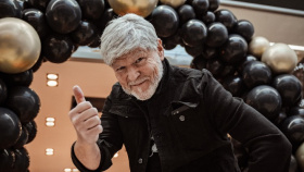 KNÍRY MAJ KOULE KNÍRY MAJ KOULE