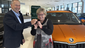 Seniorka z Ústí nad Labem vyhrála osobní automobil Škoda Karoq Seniorka z Ústí nad Labem vyhrála osobní automobil Škoda Karoq