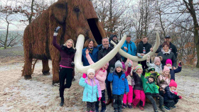 Pohádkový les v Bílině se rozrostl o mamuta Manny z Doby ledové