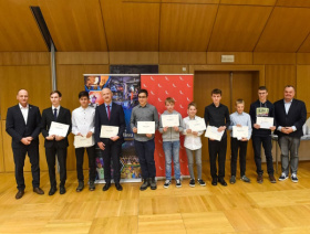 Žáci získali ocenění za výbornou reprezentaci Žáci získali ocenění za výbornou reprezentaci