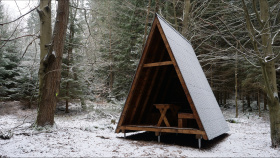 Lesy ČR letos postaví dvacet nouzových útulen