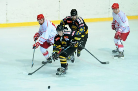 Sev.en Hockey Cup zatím vedou Pardubice se Zlínem
