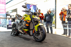 Motorky Ducati zdobí pražské obchodní centrum Arkády Pankrác
