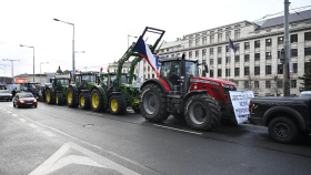 Dopravu v hlavním městě blokují traktory