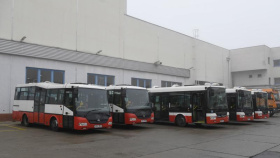 Praha věnovala ukrajinským městům pět autobusů Praha věnovala ukrajinským městům pět autobusů