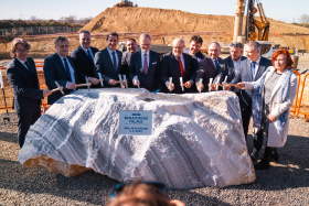 Základní kámen Sanatoria Pálava poklepán Základní kámen Sanatoria Pálava poklepán