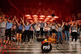 Z festivalových pódií přes červený koberec až do Rudolfina Z festivalových pódií přes červený koberec až do Rudolfina