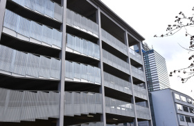 O víkendech a svátcích za 30 korun na den