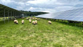 Počasí přálo vodním, slunečním i větrným elektrárnám