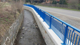 Lesy ČR obnovily poškozenou zeď u Držkovského potoka