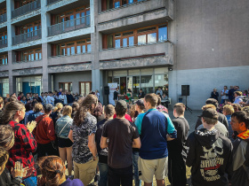 Studenti vítali jaro tancem a tvořivostí
