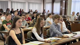 Žáci základních škol si vyzkoušeli role zastupitelů