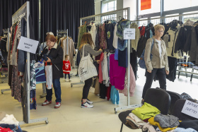 Zaměstnanci krajského úřadu počtvrté uspořádali dobročinný Zdarmáček