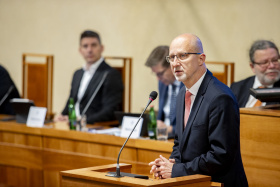 Senátoři jednali o plánovaném vyhlášení Národního parku Křivoklátsko Senátoři jednali o plánovaném vyhlášení Národního parku Křivoklátsko
