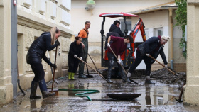 Odklízení škod, obnovení dodávek pitné vody a elektřiny pokračují Odklízení škod, obnovení dodávek pitné vody a elektřiny pokračují