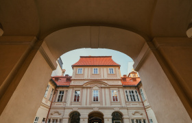 Mucha muzeum se nastěhuje do paláce Savarin