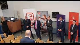 ČEZ investuje desítky miliard korun do modernizace a dekarbonizace energetiky ČEZ investuje desítky miliard korun do modernizace a dekarbonizace energetiky