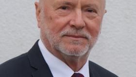 Novým předsedou dozorčí rady Krajské zdravotní je MUDr. Miroslav Ouzký Novým předsedou dozorčí rady Krajské zdravotní je MUDr. Miroslav Ouzký