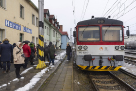 Mezi Horní Lidčí a slovenským Púchovem budou od 15. prosince opět jezdit vlaky Mezi Horní Lidčí a slovenským Púchovem budou od 15. prosince opět jezdit vlaky