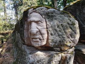 Brniště má hlubokou historii a řadu naučných stezek