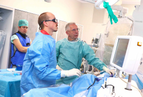 Ústečtí kardiologové úspěšně odstartovali novou metodu léčby srdeční arytmie Ústečtí kardiologové úspěšně odstartovali novou metodu léčby srdeční arytmie