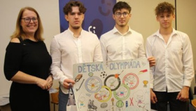 Žáci malovali Olympiádu dětí a mládeže. Ty nejlepší ocenila náměstkyně hejtmana