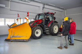 Silničáři v Prostřední Bečvě parkují sypače v nových garážích