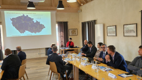 Vlakem z Liberce do Prahy za šedesát devět minut Vlakem z Liberce do Prahy za šedesát devět minut
