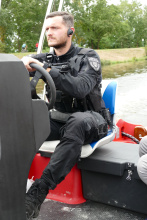 ČESKOBUDĚJOVICKÁ MĚSTSKÁ POLICIE SE CHYSTÁ NA MISTROVSTVÍ SVĚTA V ŽENSKÉM HOKEJI. NASAZEN BUDE I SLUŽEBNÍ ČLUN. 7. dubna 2025 (V pohotovosti jsou i strážníci)