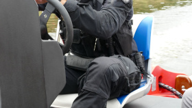 ČESKOBUDĚJOVICKÁ MĚSTSKÁ POLICIE SE CHYSTÁ NA MISTROVSTVÍ SVĚTA V ŽENSKÉM HOKEJI. NASAZEN BUDE I SLUŽEBNÍ ČLUN. 7. dubna 2025 (V pohotovosti jsou i strážníci) ČESKOBUDĚJOVICKÁ MĚSTSKÁ POLICIE SE CHYSTÁ NA MISTROVSTVÍ SVĚTA V ŽENSKÉM HOKEJI. NASAZEN BUDE I SLUŽEBNÍ ČLUN. 7. dubna 2025 (V pohotovosti jsou i strážníci)