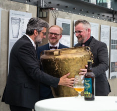 Café Nobel: Kráska z kladiny a pivo z pravěku