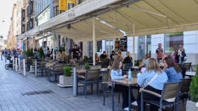 V centru Brna začala sezóna restauračních zahrádek V centru Brna začala sezóna restauračních zahrádek