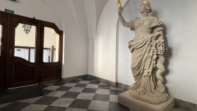 Socha Evropy se přesunula z vrcholu kašny na radnici Socha Evropy se přesunula z vrcholu kašny na radnici