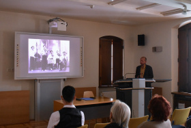 Výstava „Osudy Romů za druhé světové války“ míří do Čáslavi