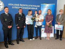 Přes bariéry s policií pro Kubíka