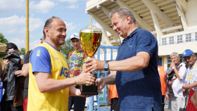 Fotbalové legendy FK Teplice na trávníku: AGC Cup slaví 25 let Fotbalové legendy FK Teplice na trávníku: AGC Cup slaví 25 let