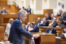 Senátoři schválili 87 nominací na státní vyznamenání