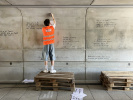 Podchod u arény zpestří poezie. Nabídne 87 úryvků básní