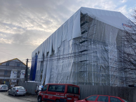 Výstavba domova pro seniory pokračuje podle plánu, hotovo bude na podzim